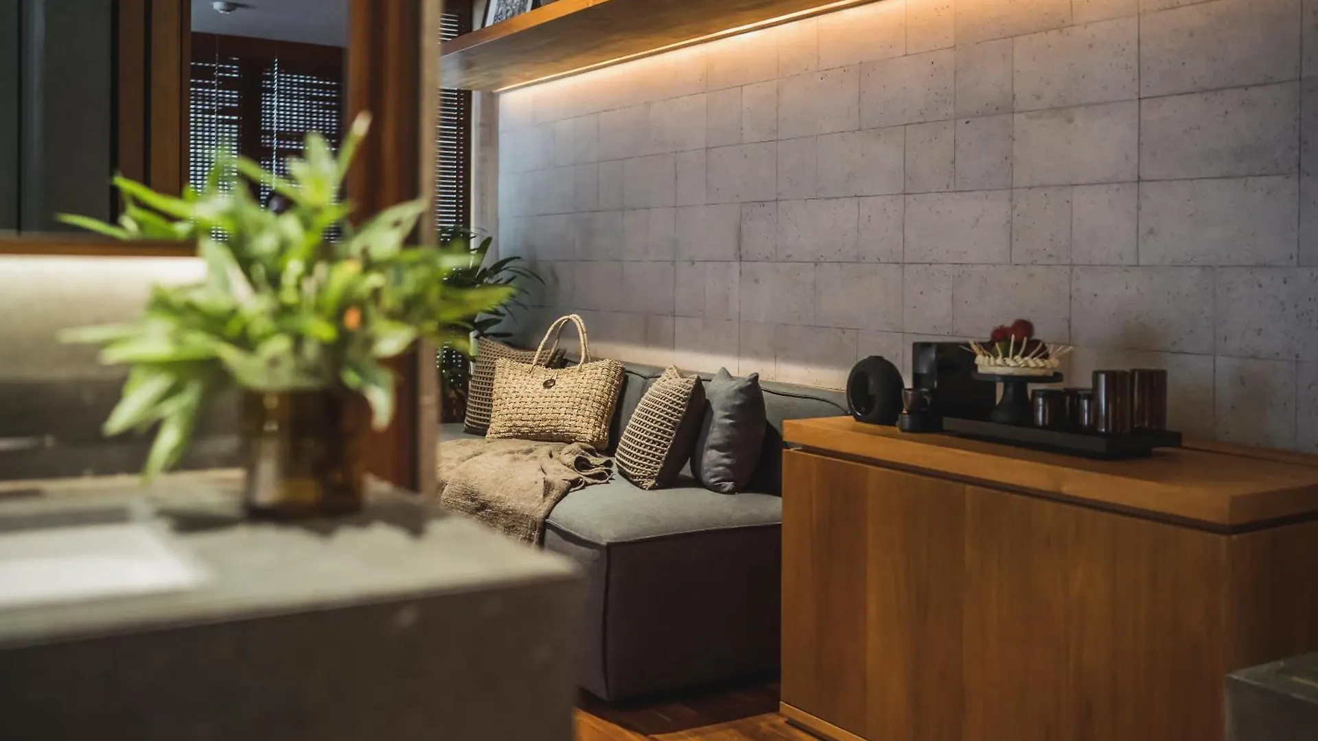 Hotel Isuite By Ekosistem Seminyak